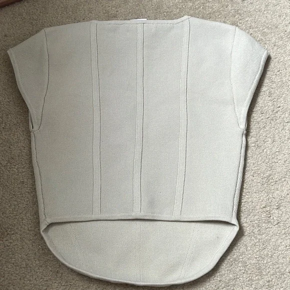 Babaton Top - Picture 3 of 10